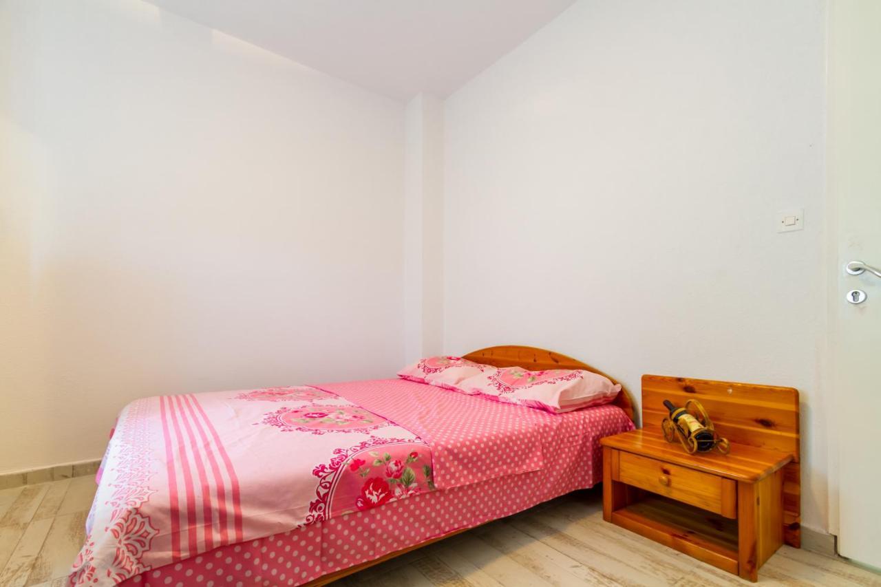 Belane Apartments Тиват Екстериор снимка