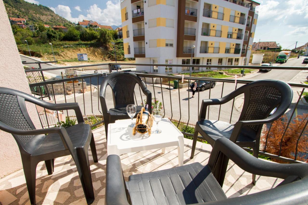Belane Apartments Тиват Екстериор снимка
