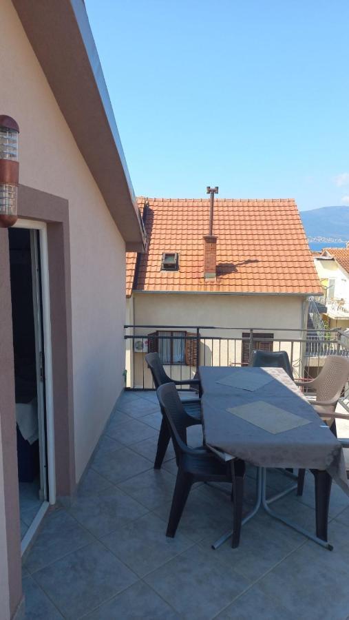 Belane Apartments Тиват Екстериор снимка