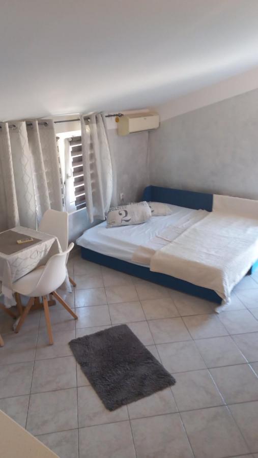 Belane Apartments Тиват Екстериор снимка