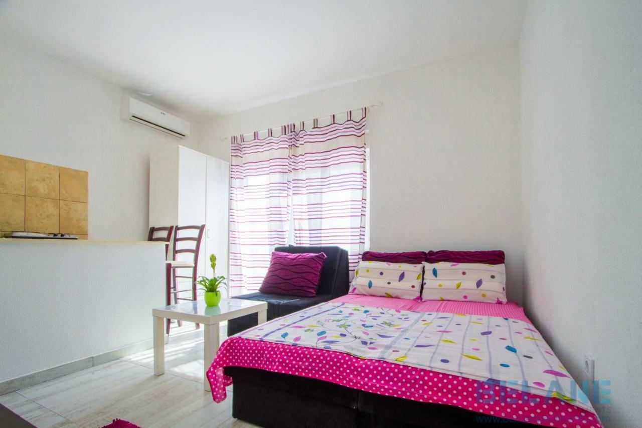 Belane Apartments Тиват Екстериор снимка